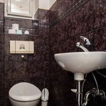 Stylish Retreat In Διαμέρισμα *